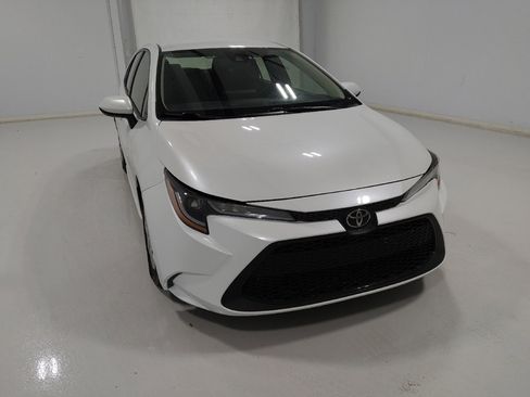 Used 2022 Toyota Corolla LE image 14
