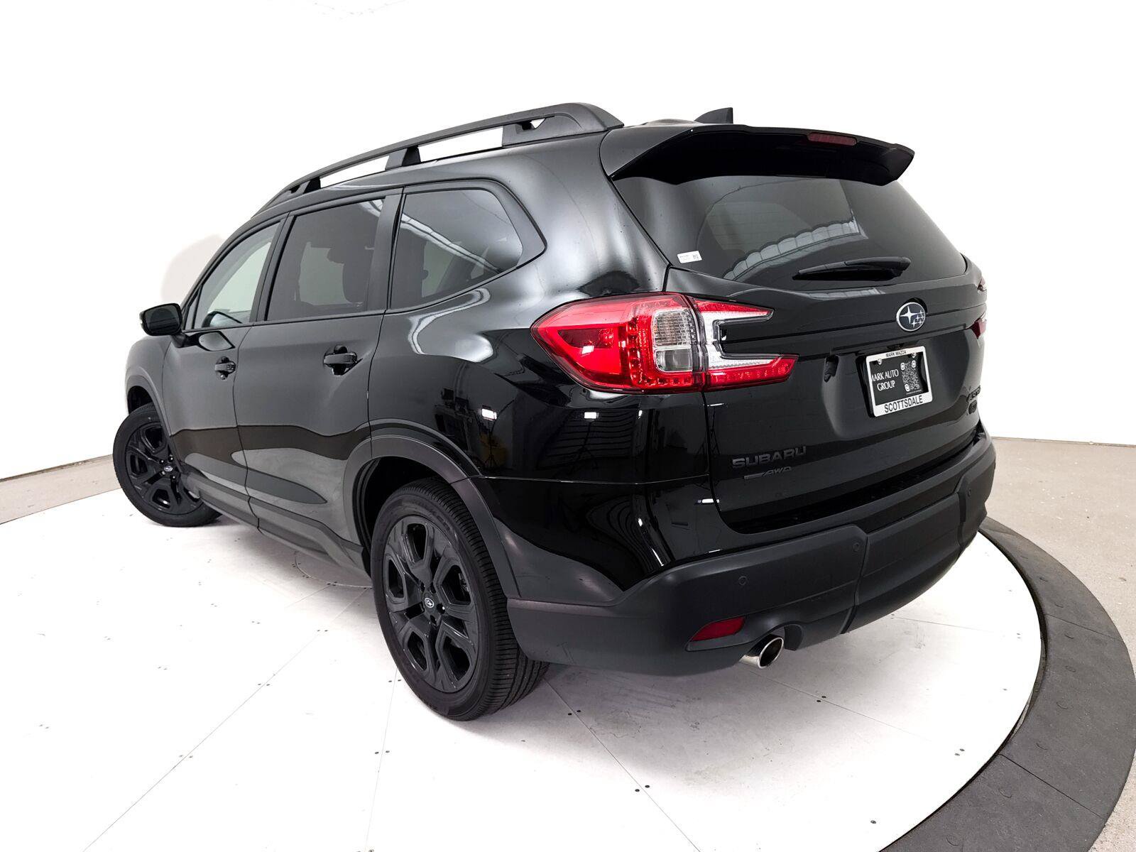 Used 2023 Subaru Ascent Onyx Edition AWD/4WD image 2