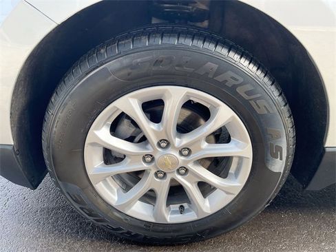 Used 2019 Chevrolet Equinox LS w/ LS Convenience Package image 31