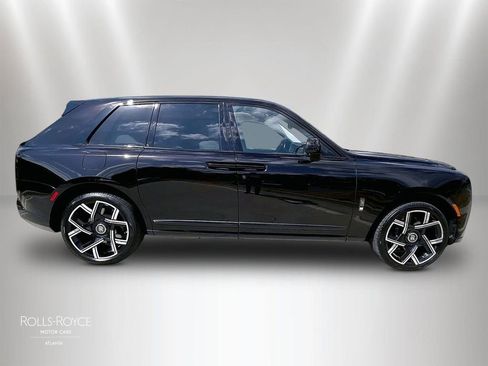 New 2026 Rolls-Royce Cullinan Black Badge image 13