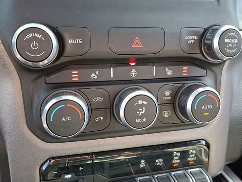 Used 2023 RAM 1500 Big Horn image 16