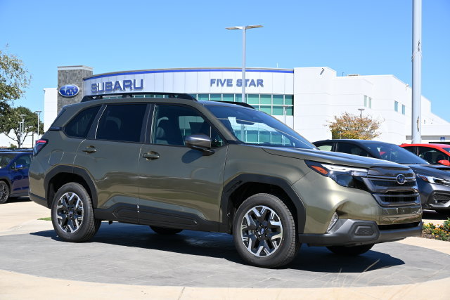 New 2026 Subaru Forester Premium AWD/4WD image 1