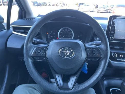 Used 2021 Toyota Corolla LE image 24