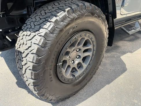 Used 2023 Jeep Wrangler Unlimited Rubicon 392 w/ Xtreme Recon 35" Tire Package AWD/4WD image 8