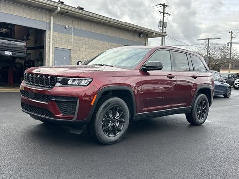 New 2026 Jeep Grand Cherokee Altitude image 26