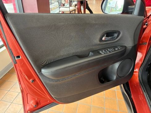 Used 2019 Honda HR-V Sport image 14