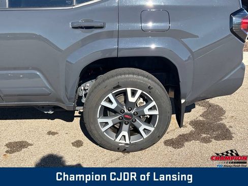 Used 2025 Toyota 4Runner TRD Sport Premium AWD/4WD image 40