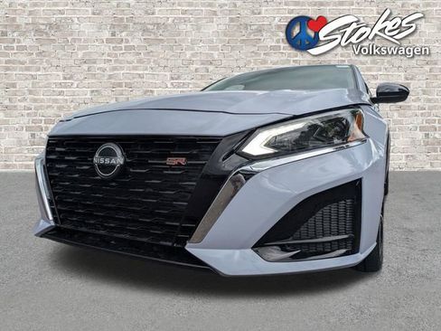 Used 2024 Nissan Altima 2.5 SR FWD image 8
