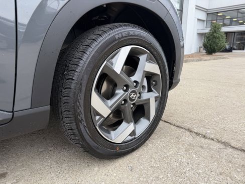 New 2026 Hyundai Venue SEL image 18