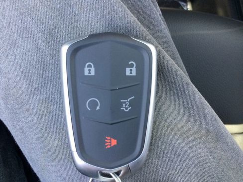 New 2025 Cadillac XT6 Luxury image 31