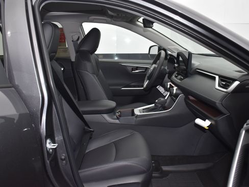 Used 2025 Toyota RAV4 Limited w/ Weather Package FWD image 11