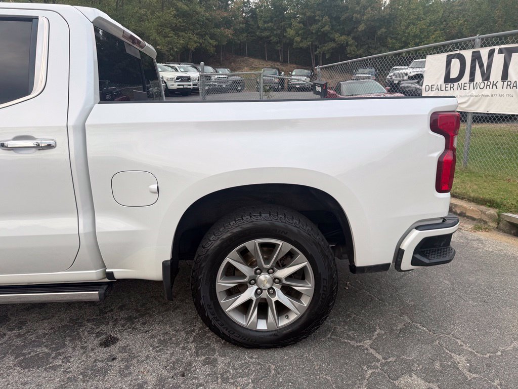 Used 2019 Chevrolet Silverado 1500 High Country w/ Technology Package AWD/4WD image 12