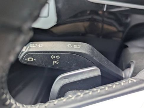 Used 2021 Audi e-tron Premium Plus w/ Premium Plus Package AWD/4WD image 28