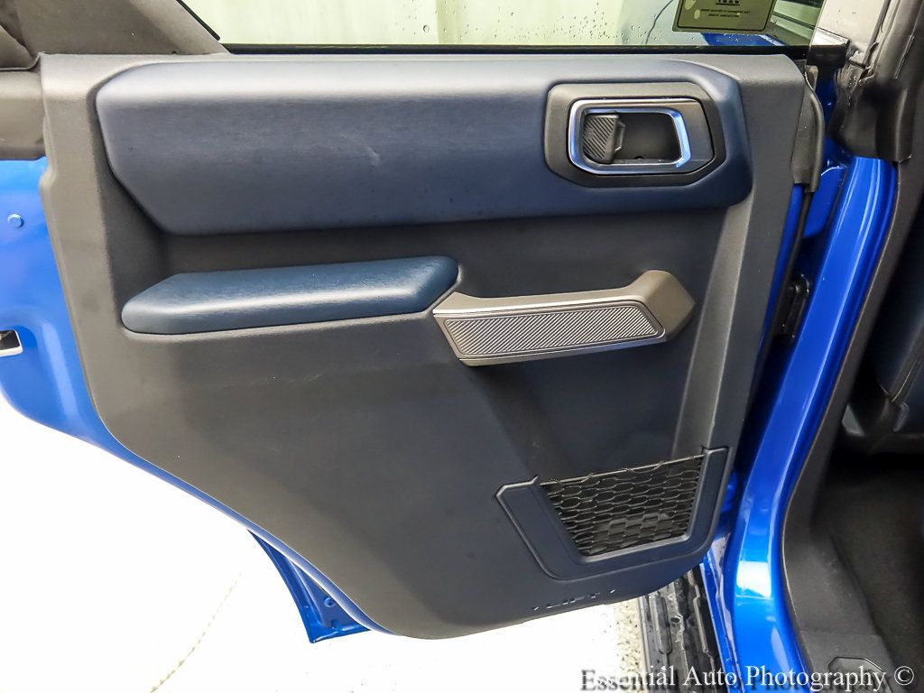 Used 2023 Ford Bronco Outer Banks AWD/4WD image 19