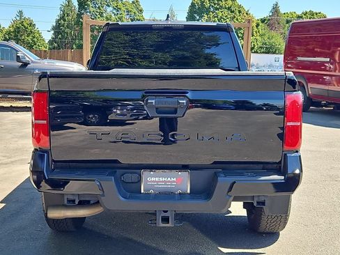 Used 2024 Toyota Tacoma SR5 AWD/4WD image 6