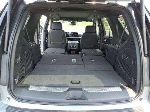 New 2026 Chevrolet Tahoe High Country AWD/4WD image 7