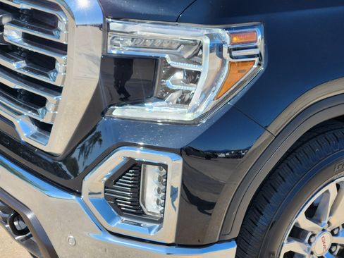 Used 2021 GMC Sierra 1500 SLT RWD image 26