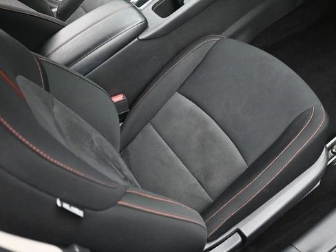Used 2025 Nissan Sentra SR FWD image 35