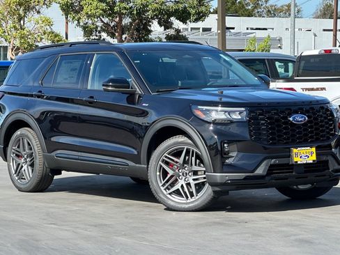 New 2026 Ford Explorer ST-Line image 9