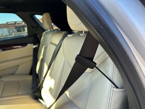 Used 2017 Cadillac XT5 Luxury w/ Driver Awareness Package image 16