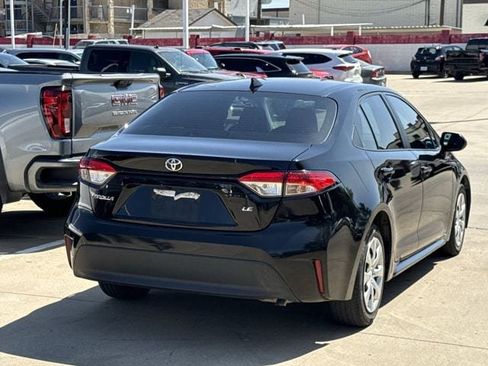 Used 2024 Toyota Corolla LE FWD image 4