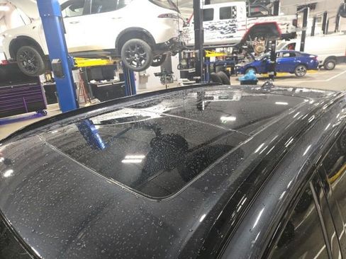 Used 2021 BMW X5 M50i w/ Executive Package image 11