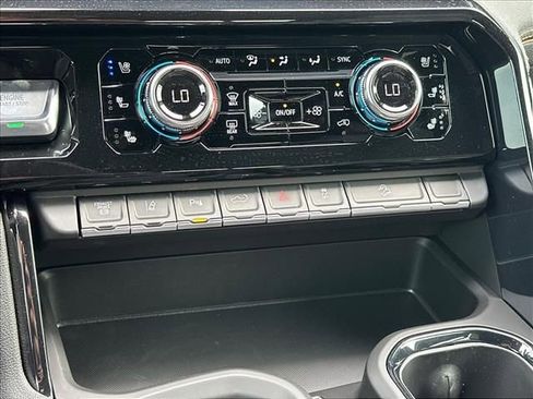 New 2026 GMC Sierra 2500 AT4 w/ AT4 Premium Plus Package AWD/4WD image 36