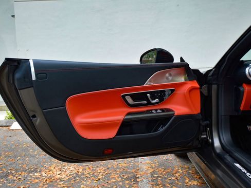 Used 2022 Mercedes-Benz SL 55 AMG 4MATIC image 31