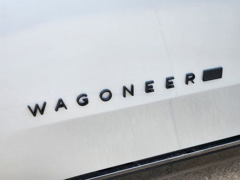 New 2025 Jeep Wagoneer Series III w/ Quick Order Package 25C Super image 8