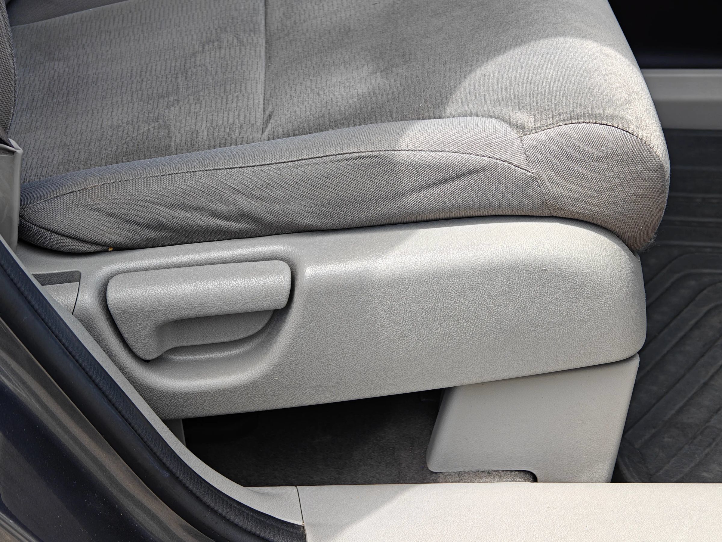 Used 2012 Honda CR-V LX image 24