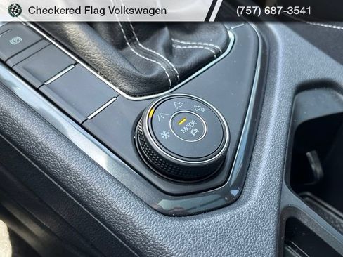 Used 2024 Volkswagen Tiguan SEL R-Line AWD/4WD image 46