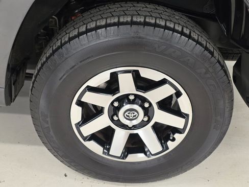 Used 2015 Toyota 4Runner Limited AWD/4WD image 1