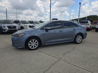 Used 2025 Toyota Corolla LE FWD video 1