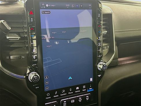 Used 2025 RAM 3500 Laramie image 19