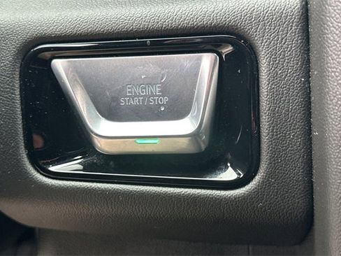 Used 2025 GMC Yukon Denali image 23