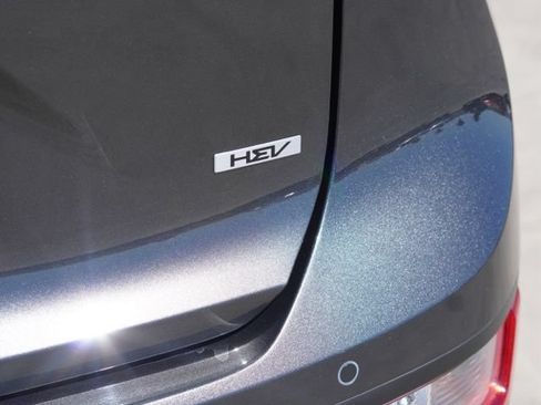 Used 2025 Kia Niro EX FWD image 11