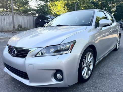 Used 2012 Lexus CT 200h Premium w/ Leather Pkg FWD image 3