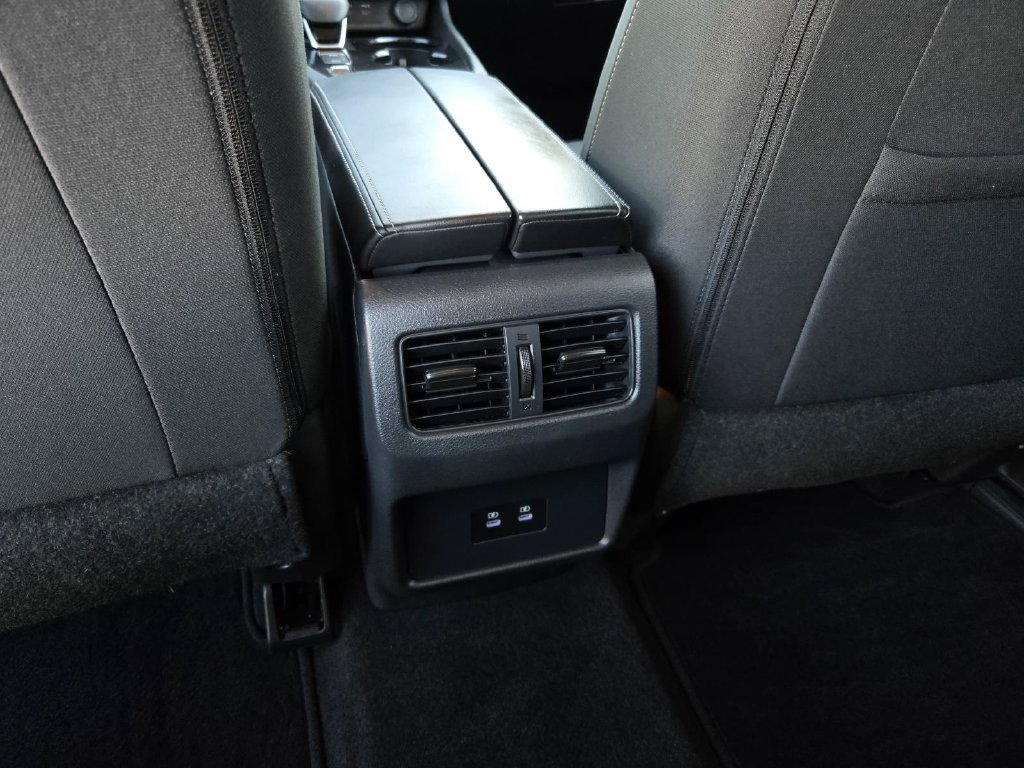 Certified 2024 Nissan Rogue SV FWD image 14