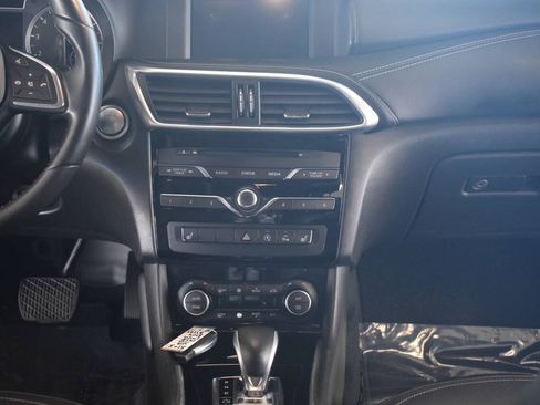 Used 2018 INFINITI QX30 Premium w/ Navigation Package AWD/4WD image 42