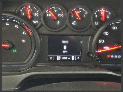 Used 2025 Chevrolet Silverado 2500 Custom w/ Custom Value Package image 13