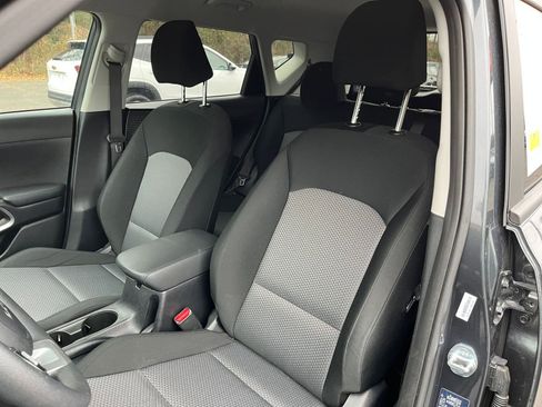 Used 2025 Kia Soul LX w/ LX Technology Package image 34