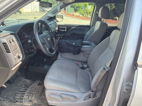 Used 2016 Chevrolet Silverado 1500 Custom w/ Custom Convenience Package AWD/4WD image 11