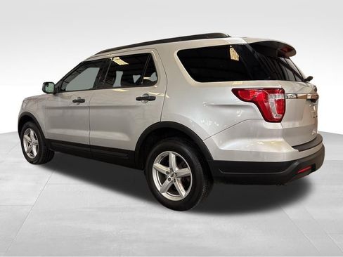 Used 2018 Ford Explorer 4WD image 3