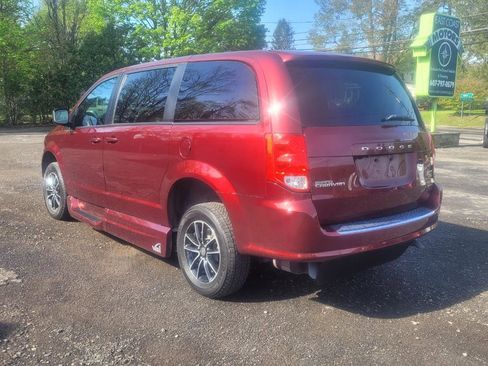 Used 2019 Dodge Grand Caravan GT FWD image 6