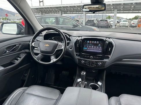 Used 2018 Chevrolet Traverse Premier AWD/4WD image 18
