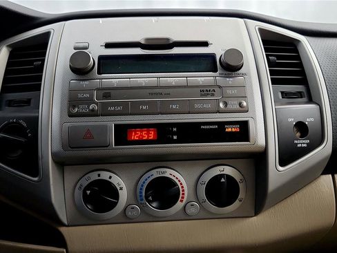 Used 2011 Toyota Tacoma 4x4 Access Cab w/ SR5 Pkg #2 image 31