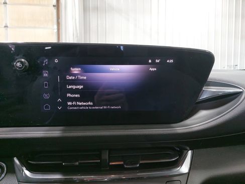 Used 2025 Buick Envista Preferred FWD image 22