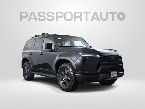 Used 2024 Lexus GX 550 AWD/4WD image 3