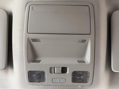 Certified 2024 Ford Ranger XLT w/ FX4 Off-Road Package image 18