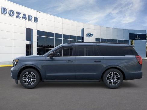 New 2026 Ford Expedition Max Active RWD image 4